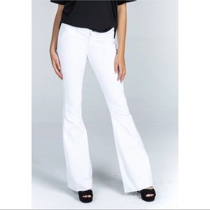 Articles of Society Faith Flares - White Sand. Size 25